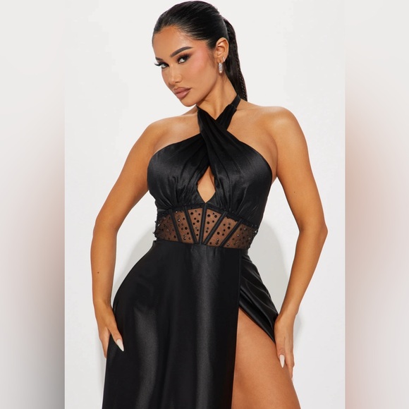 Fashion Nova - Mariam Satin Gown - Picture 4 of 5